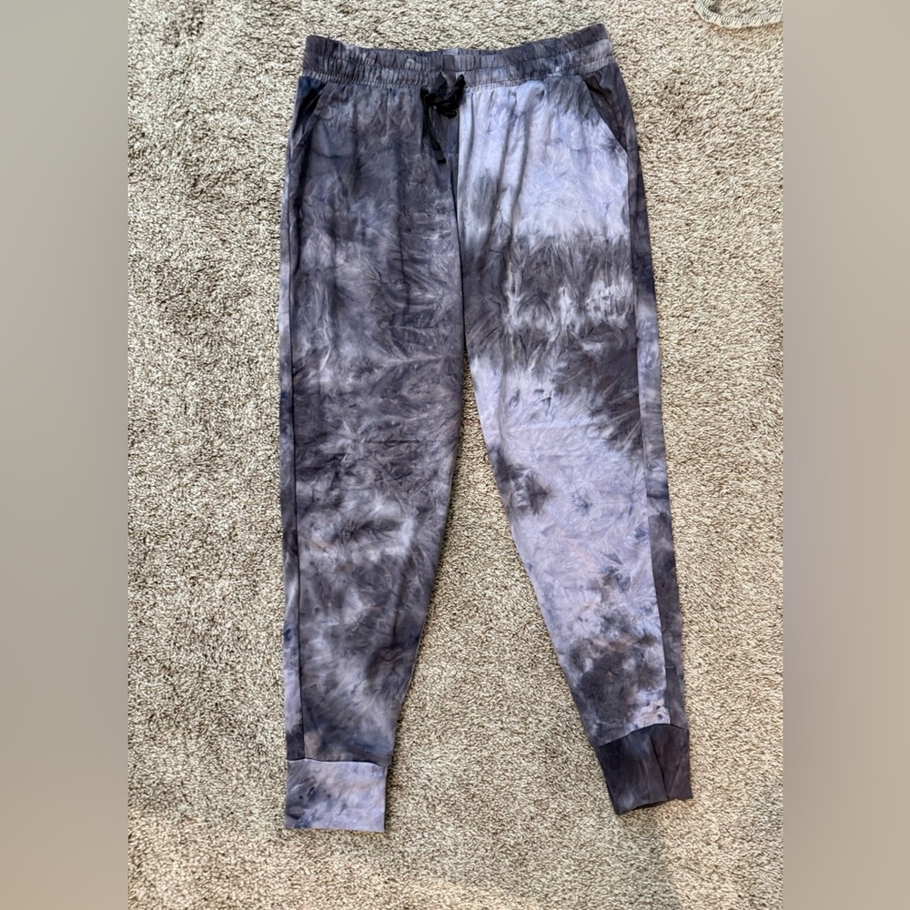 Hello Mello Women’s Tie-Dye Jogger Pants